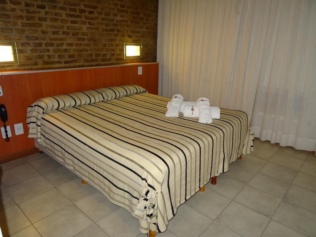 Hotel Necof Rosario Rom bilde